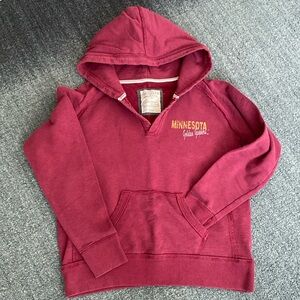 Minnesota Gophers hooded sweatshirt 🌺